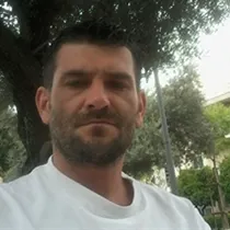 Dariusz søger job som lagermedarbejder / logistikmedarbejder